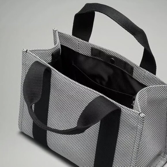 RARE Lululemon Mini-Canvas Tote Bag 4.5L Anchor Ivory Black Two-Tone NWT - Picture 3 of 11